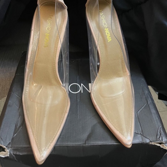 Fashion nova she’s all clear her wedges aka Playdate - Picture 1 of 6